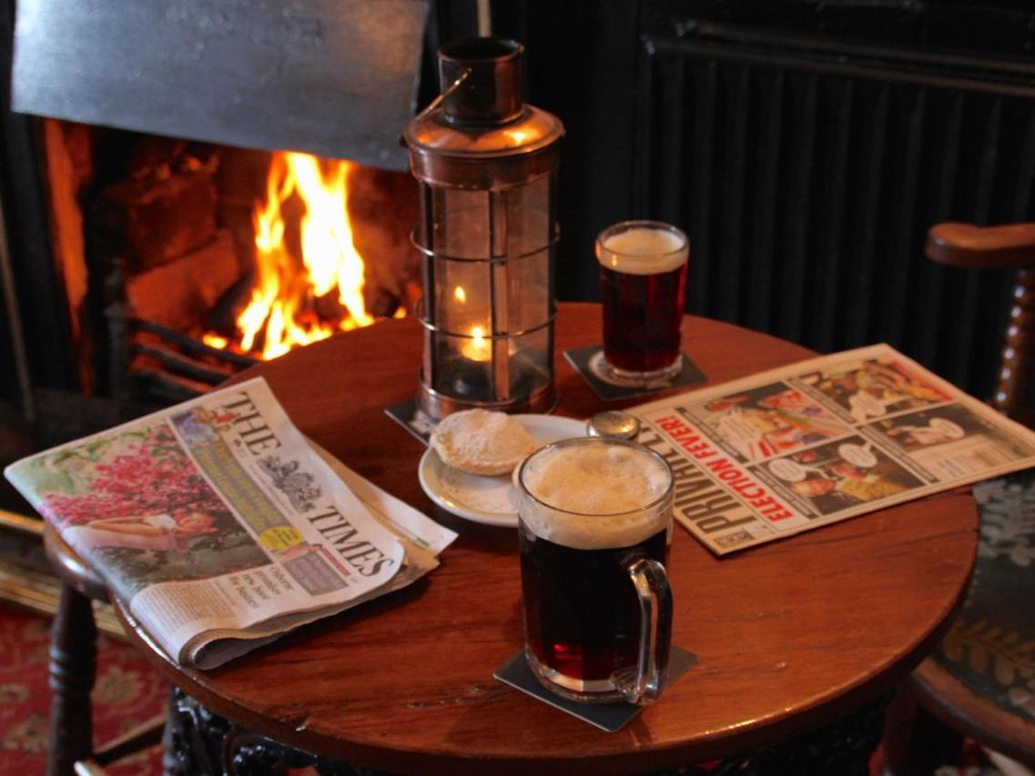 Crown And Trumpet Inn Broadway  Exteriér fotografie